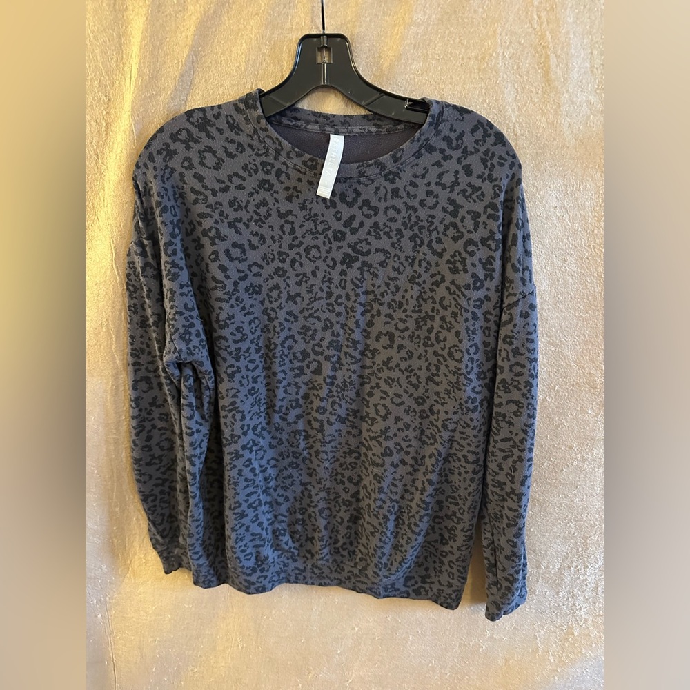 Women’s Athleta top small